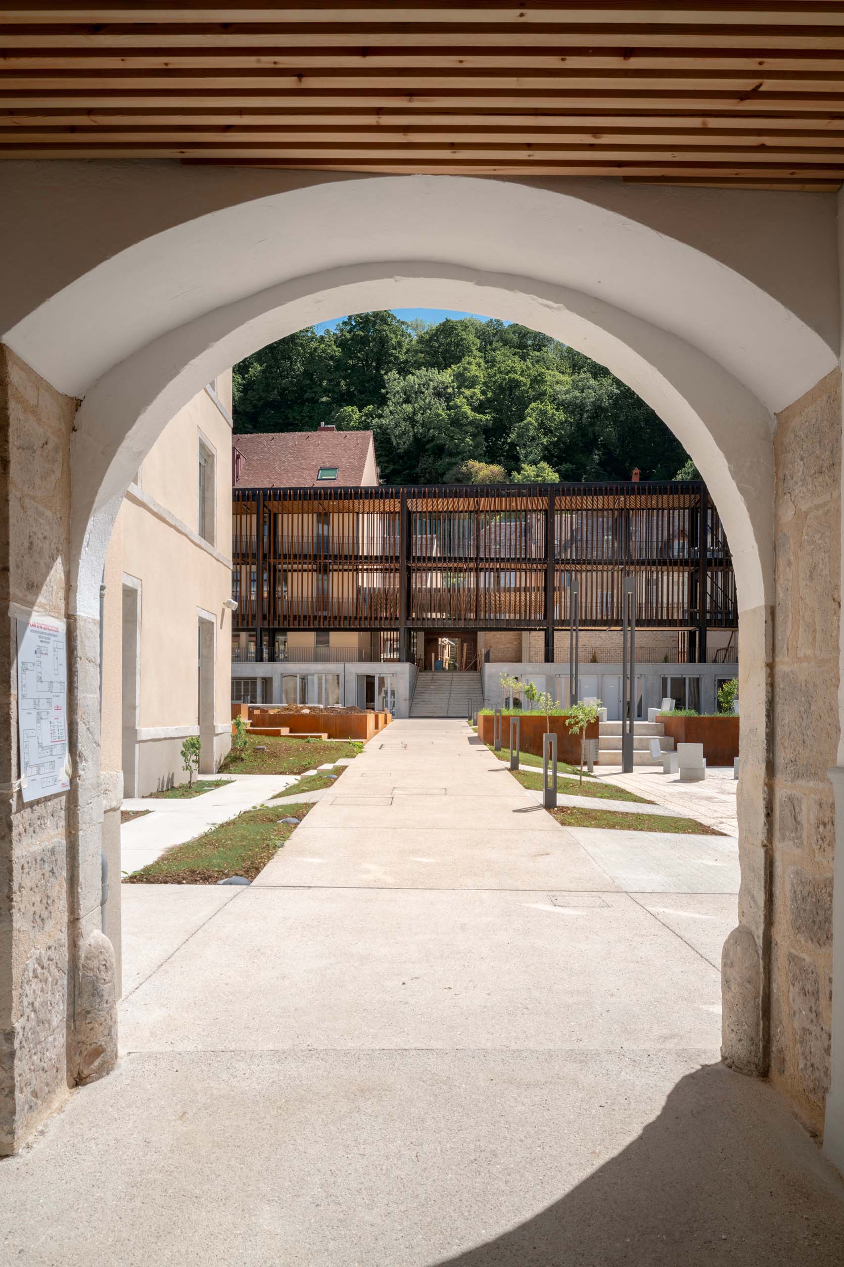 Lycée professionnel Hyacinthe Friant Poligny KL Architectes - photographie Pierre Pommereau